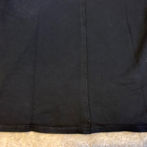 Red Haute Black V-neck Short Sleeved Tee Size XS NWT - Picture 7 of 9